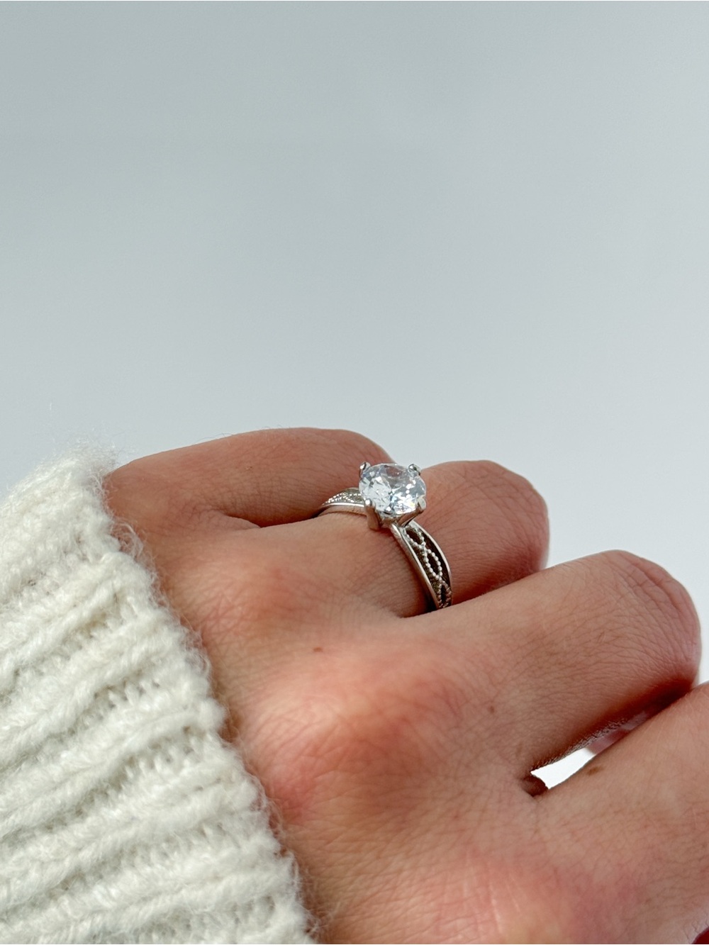 925 Sterling Silver Solitaire Ring - Size 7
